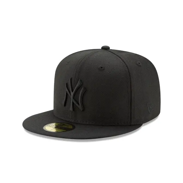 New York Yankees Black-On-Black 59Fifty Fitted Baseball Cap 1