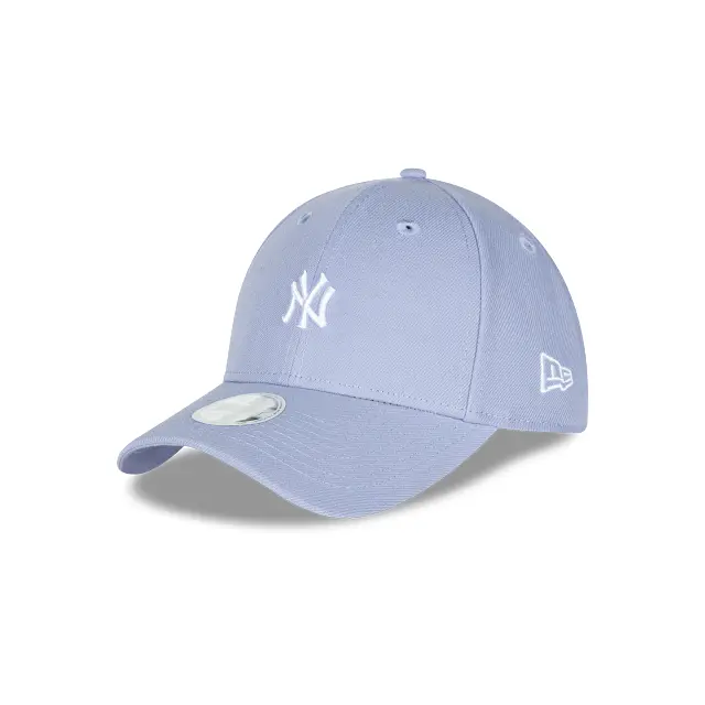 New York Yankees Mlb Women'S Mini Logo 9Forty Adjustable Strapback Cap 1